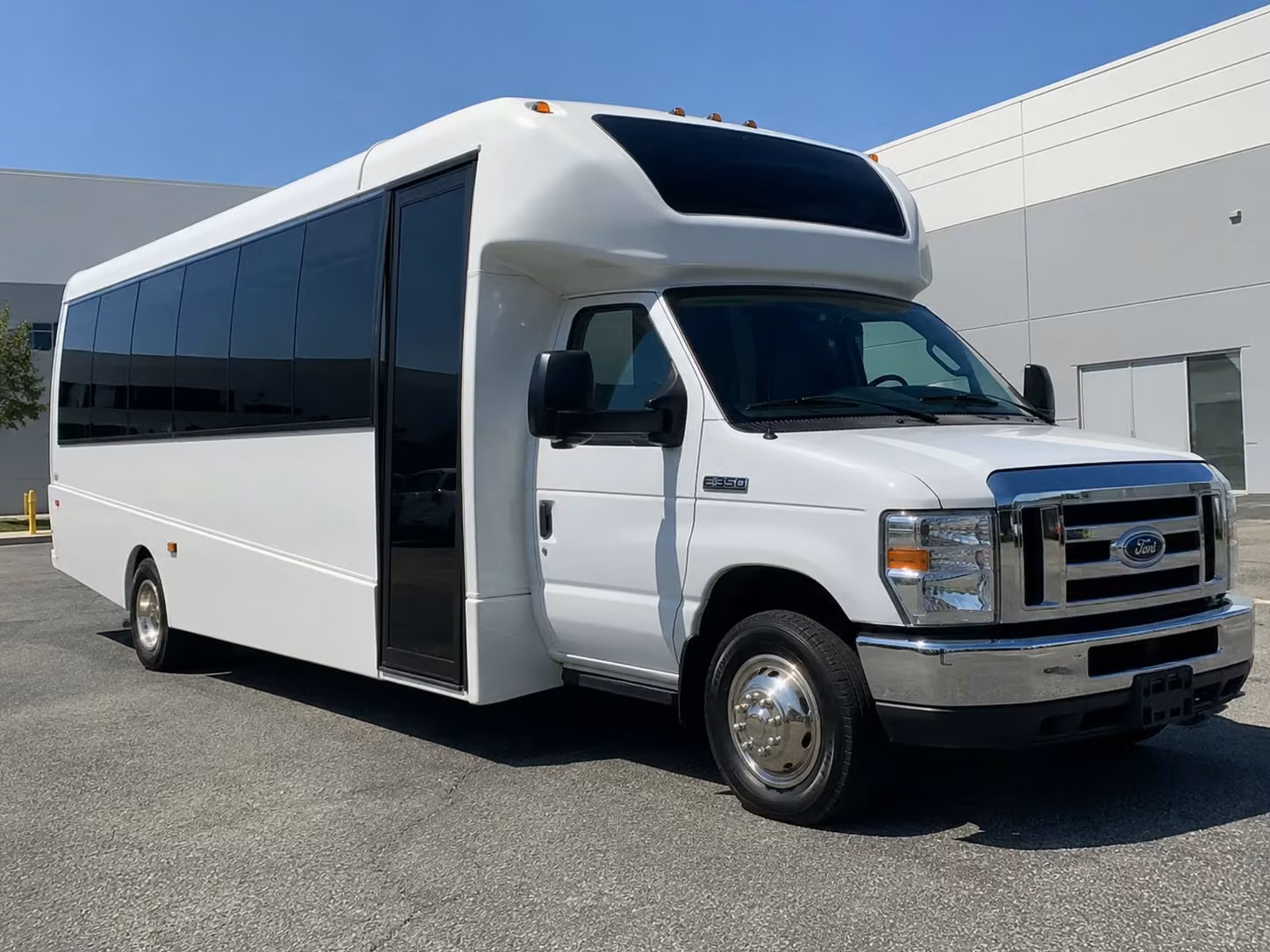 15 passenger minibus