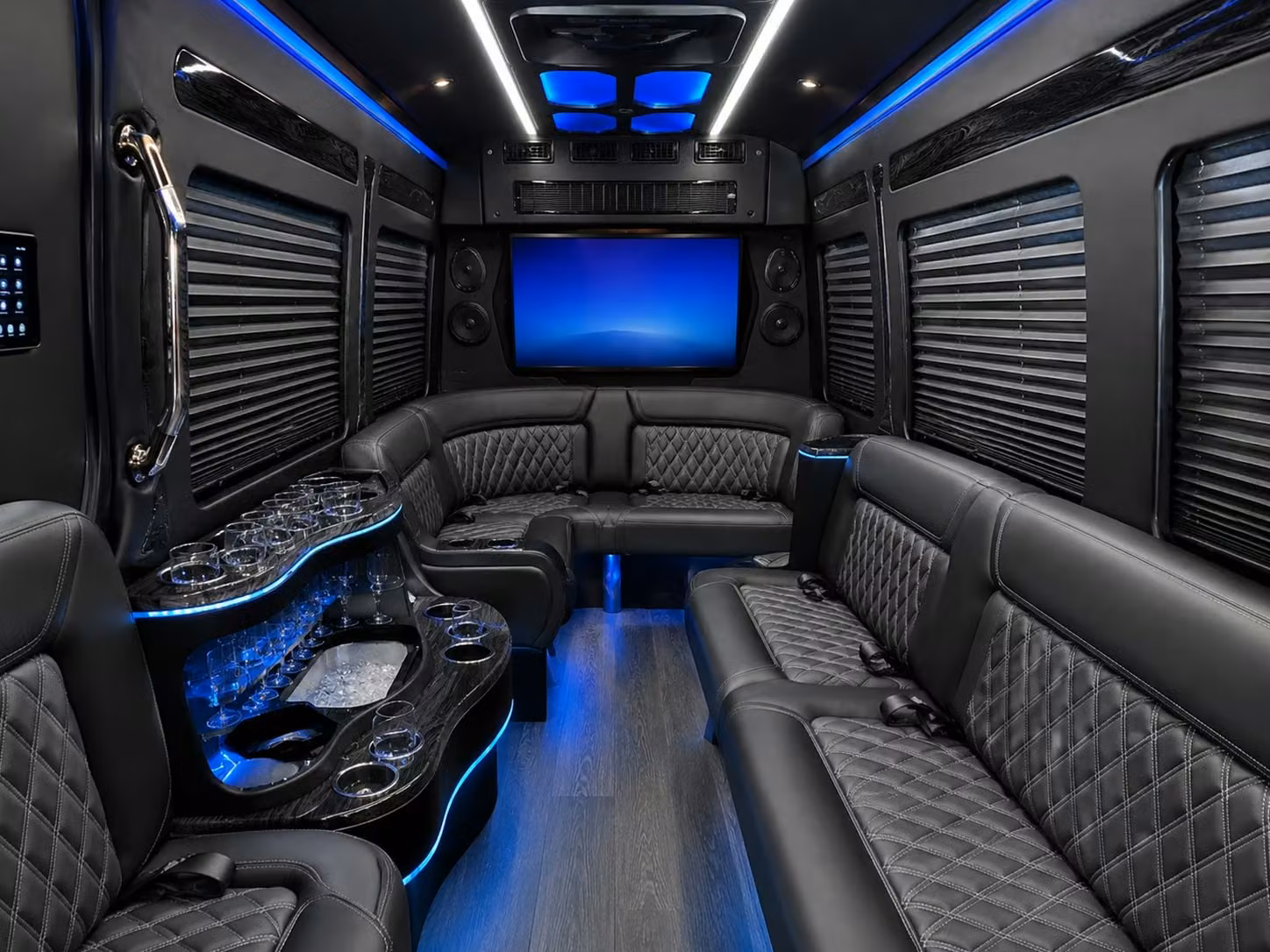 long distance bus rentals for worcester college groups sports teams and corporate travel